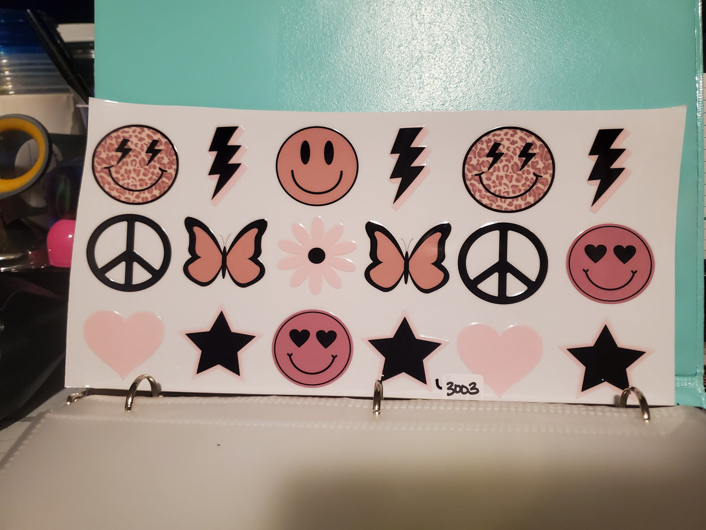 Smiley Face Butterfly Peace 40oz 3003