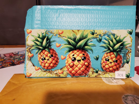 Pineapples 701